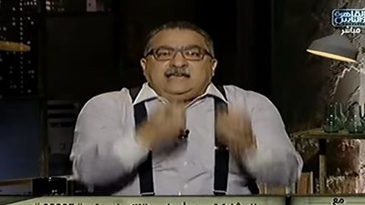 إبراهيم عيسى مهاجما جماعات الإسلام السياسي: 