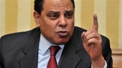 علاء الأسوانى.. أديبا أم سياسيا معارضا!