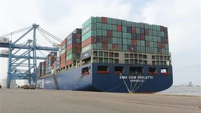 اليوم.. رصيد صومعة الحبوب والغلال في ميناء دمياط 107 ألفا و496 طن قمح