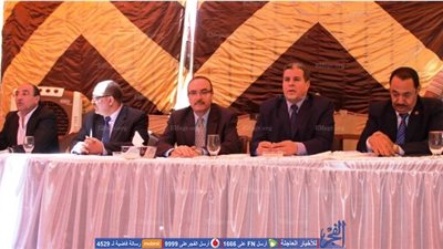 جلسة عرفية تنهي صراع ثأري بين عائلتين ببني سويف .. المحافظ: 