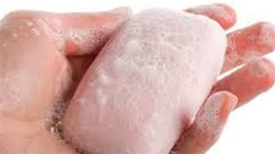 الصابون العادي أكثر فعالية في قتل الباكتريا من المطهر