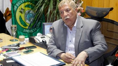 محافظ الإسماعيلية وأعضاء النواب يناقشون القضايا الجماهيرية 