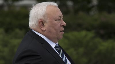 إعفاء رئيس هيئة الحراسة الفيدرالية من منصبه