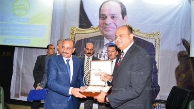 محافظ مطروح يطالب بفتح قسم للمصايد البحرية لاستغلال الثروة السمكية بالمحافظة