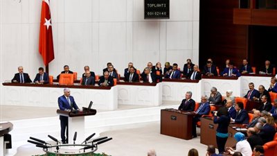 أهم أخبار تركيا اليوم.. الحكومة التركية الجديدة برئاسة يلدريم تنال ثقة البرلمان