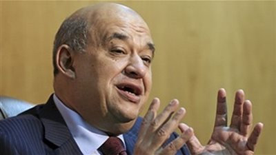 وزير السياحة يبحث مع سفير استراليا بالقاهرة دعم العلاقات السياحية