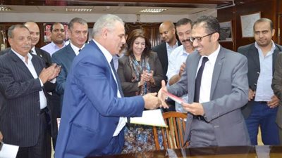 محافظ كفرالشيخ: توقيعنا لبروتوكول تدوير القمامة مع البيئة تنفيذًا للبرنامج الوطني للمخلفات الصلبة