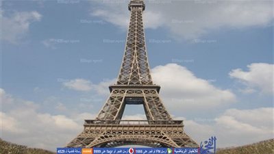 برج إيفل يتزين بألوان منتخبات يورو 2016 خلال منافسات البطولة