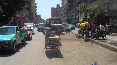 إزالة كشك مخالف بمدينة منوف.. والأهالي: 