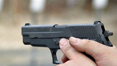 عاجل.. أمين شرطة يطلق النار على ضابط متقاعد و3 آخرين في بني سويف