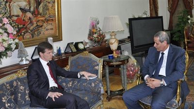وزير التعليم يبحث مع سفير بريطانيا تحديث المؤشرات الخاصة بالوزارة