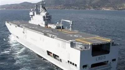 مصر تتسلم السفينة 