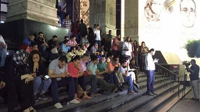 الصحفيون المعتصمون يطلقون حملة للتدوين الإليكتروني تضامنا مع النقيب