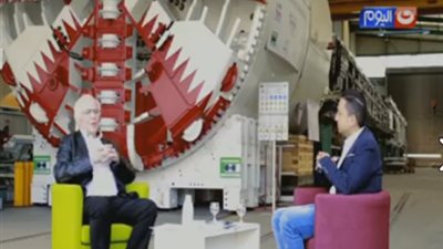 رئيس أكبر شركة ماكينات حفر أنفاق بالعالم يكشف قيمة رواتب موظفيه 