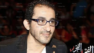 بالصورة.. أحمد حلمي يروج لمسلسه الإذاعي على 