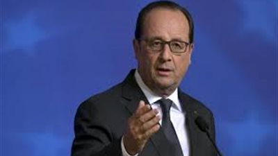 هولاند يدعو إلى الحفاظ على تماسك حلف الاطلسي