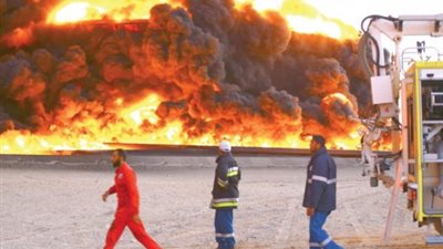 انفجار سيارة مفخخة بجانب خزان المياه الرئيسي غرب مدينة سرت الليبية 