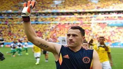 بالفيديو.. أوسبينا حارس كولومبيا يتصدى لتصويبة رائعة لديمبسي لاعب أمريكا