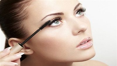 كيفية إصلاح الماسكارا الجافة