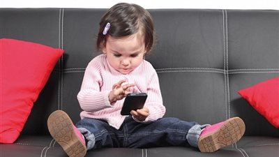 يوسف محسن : تكنولوجيا الألعاب الإلكترونية بريئة من تفكيك الأسرة