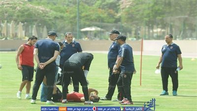 أول صور لسقوط عماد متعب مصابا في تدريب الأهلي