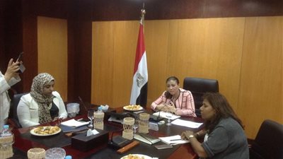 خورشيد: ١٠ مليار دولار مستهدفة من طرح الشركات الحكومية بالبورصة 