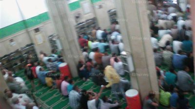 مساجد الإسكندرية تمتلئ بألاف المصلين فى اليوم الأول لصلاة التراويح ..(صور)