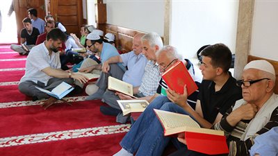 ختم القرآن بـ