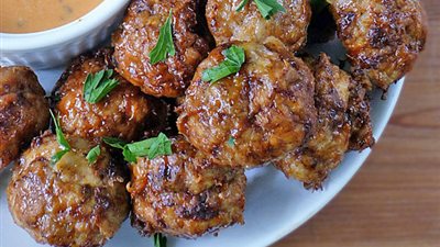 أطباق رمضان: طريقة عمل كرات الدجاج الحارة  