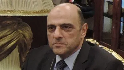 سائق يقتل زوجته 