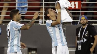 مارتينو : سعيد بالفوز على تشيلي في غياب ميسي