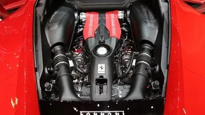 محرك فيراري 488 GTB.. أفضل محرك في العالم لعام 2016