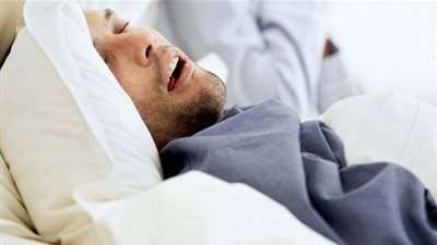 لماذا عندما ننام نغلق اعيننا ؟