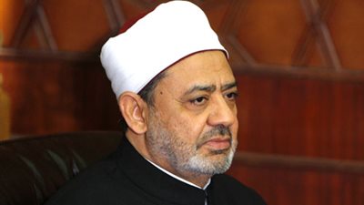 شيخ الأزهر: المعاملات البنكية مازالت حتى الآن محل خلاف بين العلماء 