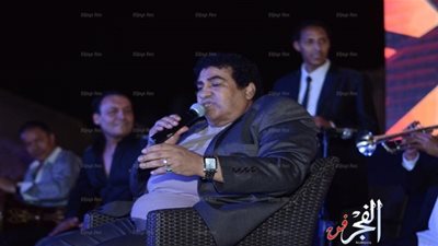  بالفيديو والصور.. عدوية يشعل خيمة 