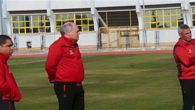 مارتن يول يدرس بطل زامبيا بالفيديو 