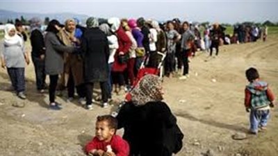 السلطات اليونانية تعيد 13 لاجئا سوريا إلى تركيا