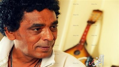 مجهولون يحطمون فيلا محمد منير!