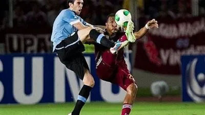 تعرف على تشكيل أوروجواي وفنزويلا