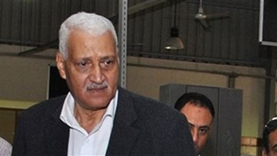 محافظ السويس: مناطق أسماك القرش بعيدة عن الشواطئ السياحية في العين السخنة