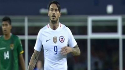  بالفيديو.. ''دبل كيك'' لمهاجم تشيلي على مرمى بوليفيا