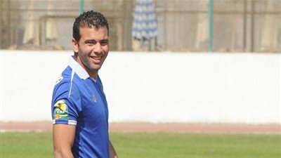 محمود طاهر : عماد متعب لن يعتزل إلا في الأهلي