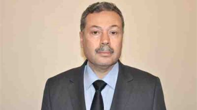 وزير التربية والتعليم السابق يقترح إنشاء مدارس بالظهير الصحراوي  