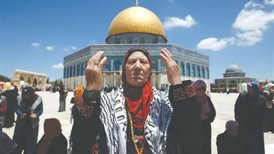 رمضان في رحاب الأقصى.. اﻻحتﻻل يمنع إدخال 5000 وجبة إفطار إلى باحات المسجد