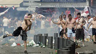 مدير أمن مارسيليا: 31 مصابا في الاشتباكات التي اندلعت قبل مباراة إنجلترا وروسيا