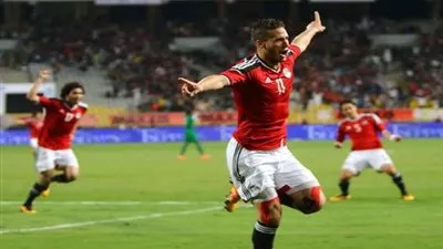 طائرة خاصة تحل أزمة رمضان صبحي