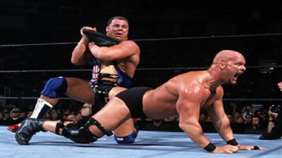 من أرشيف يوتيوب..كورت أنجل يتحدى ستيف أوستن 