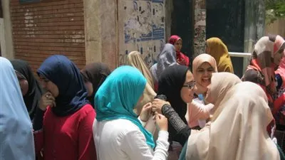 سعادة وارتياح بين الطلاب وأولياء الأمور ببني سويف لسهولة امتحان علم النفس (صور)