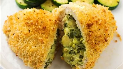 أطباق رمضان: طريقة عمل صدور الدجاج بحشوة السبانخ  