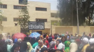 بكاء طلاب الثانوية العامة بالإسماعيلية من امتحان الفيزياء 